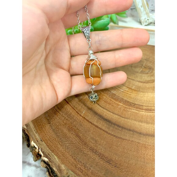 Wire Wrapped Resin Copal Pendant: Berber Silver Necklace - Picture 4 of 5